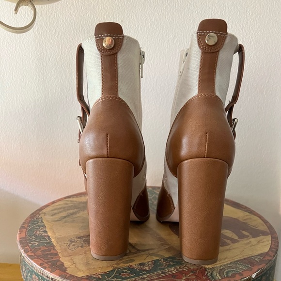 Boots-4 inch stacked heel. Tan and cream leather and fabric with gold details. - Picture 4 of 10